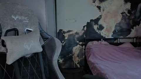 Snapshot of you_lika chatting on 05.19.26 Lika online show from 05.19.26