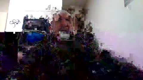 Snapshot of youdeservit chatting on 02.08.25 CrayZio online show from 02.08.25