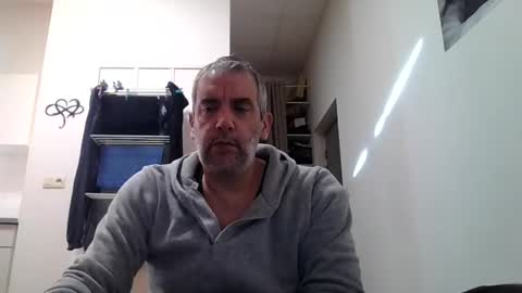 Snapshot of youdeservit chatting on 02.09.25 CrayZio online show from 02.09.25