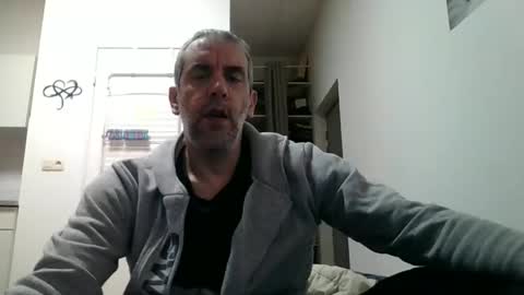 Snapshot of youdeservit chatting on 02.15.25 CrayZio online show from 02.15.25