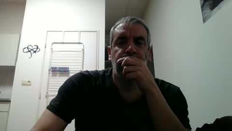 Snapshot of youdeservit chatting on 02.15.25 CrayZio online show from 02.15.25