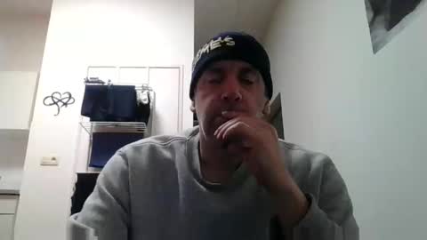 Snapshot of youdeservit chatting on 03.01.25 CrayZio online show from 03.01.25