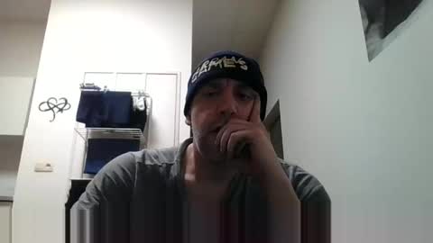 Snapshot of youdeservit chatting on 03.01.25 CrayZio online show from 03.01.25