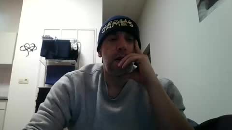 Snapshot of youdeservit chatting on 03.02.25 CrayZio online show from 03.02.25