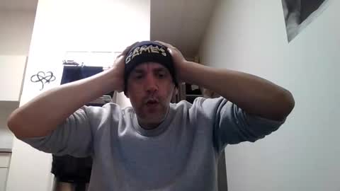 Snapshot of youdeservit chatting on 03.03.25 CrayZio online show from 03.03.25