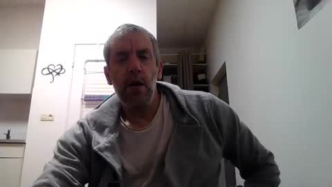 Snapshot of youdeservit chatting on 03.11.25 CrayZio online show from 03.11.25