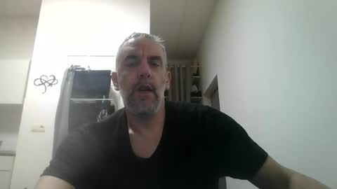 Snapshot of youdeservit chatting on 02.10.26 CrayZio online show from 02.10.26