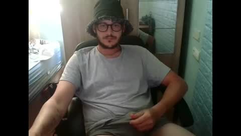 Snapshot of younromki chatting on 06.18.26 A... online show from 06.18.26