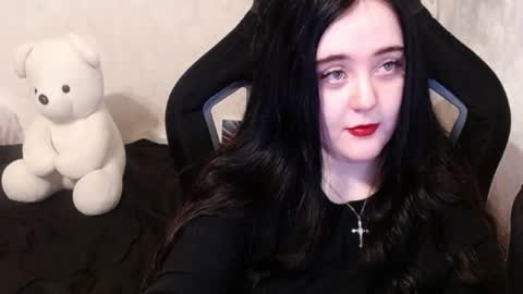 Snapshot of your_8a8y chatting on 12.18.24 your_8a8y online show from 12.18.24