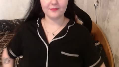 Snapshot of your_8a8y chatting on 09.17.25 your_8a8y online show from 09.17.25