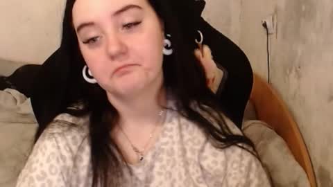 Snapshot of your_8a8y chatting on 09.29.25 your_8a8y online show from 09.29.25