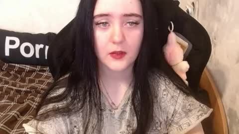 Snapshot of your_8a8y chatting on 10.22.25 your_8a8y online show from 10.22.25