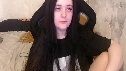 Snapshot of your_8a8y chatting on 04.10.26 your_8a8y online show from 04.10.26