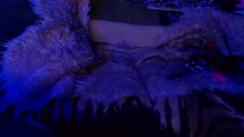 Taylor Tash online show from 04.12.26