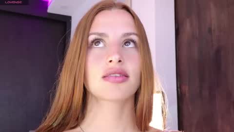 Snapshot of your_dream1217 chatting on 02.19.25 Valery online show from 02.19.25