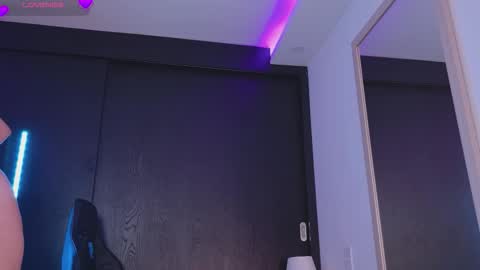 Snapshot of your_dream1217 chatting on 10.19.25 Valery online show from 10.19.25