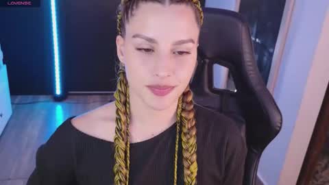 Snapshot of your_dream1217 chatting on 10.19.25 Valery online show from 10.19.25