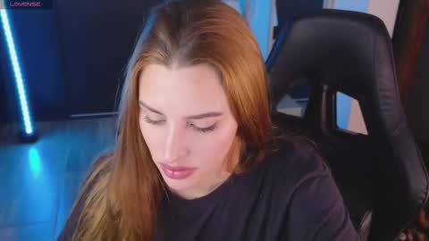 Snapshot of your_dream1217 chatting on 10.23.25 Valery online show from 10.23.25