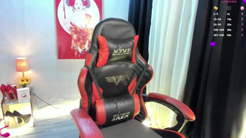 Snapshot of your_dreamasian chatting on 12.30.24 YourSeductiveWife online show from 12.30.24