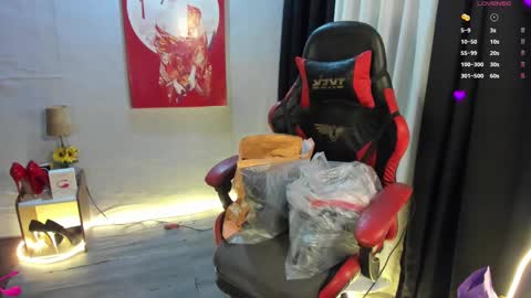 Snapshot of your_dreamasian chatting on 01.02.25 YourSeductiveWife online show from 01.02.25