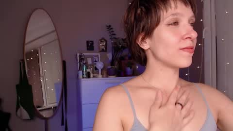 Alex and Kris long hair online show from 10.20.25