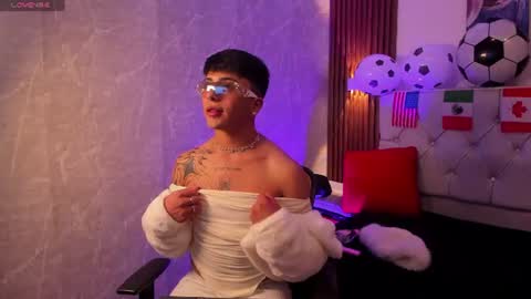 your_kitty_boy online show from 06.17.26