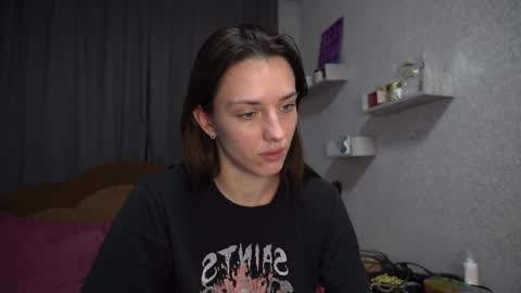 Snapshot of your_little_flexible_girl chatting on 01.31.25 Meri online show from 01.31.25