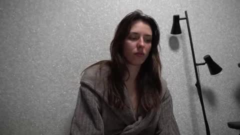 Snapshot of your_little_flexible_girl chatting on 02.11.25 Meri online show from 02.11.25