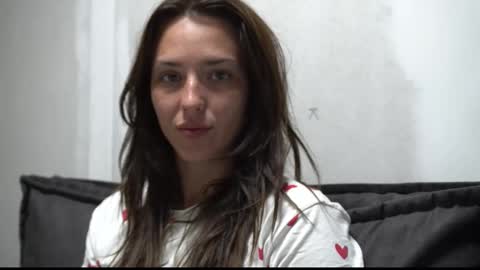 Snapshot of your_little_flexible_girl chatting on 09.15.25 Meri online show from 09.15.25
