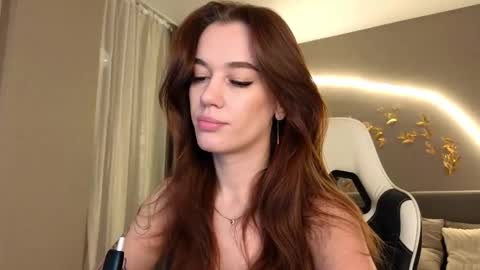 Jessica Loyd online show from 10.26.25