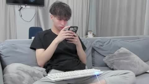 your_shy_guy online show from 02.18.25