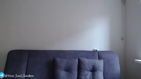 Snapshot of your_soul_garden chatting on 06.25.26 Zoe online show from 06.25.26