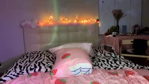 Snapshot of your_sweetpussy chatting on 07.10.26 Anya online show from 07.10.26