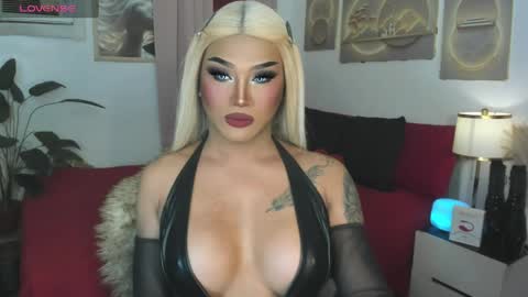 TRICXIEBELLE online show from 04.08.26