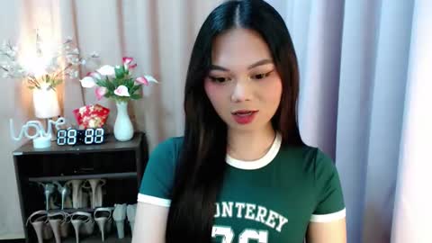 Snapshot of yourangelictransgirl chatting on 09.30.25 Hi its me Yna online show from 09.30.25