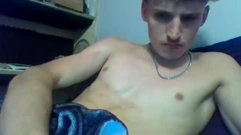 Snapshot of yourbitch1762 chatting on 09.09.25 yourbitch1762 online show from 09.09.25