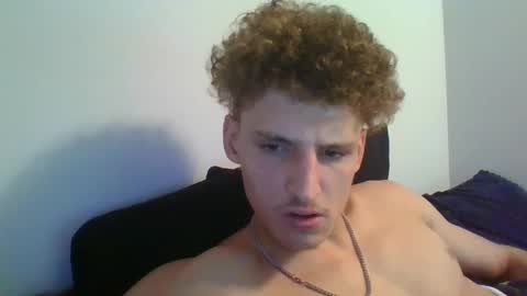 Snapshot of yourbitch1762 chatting on 09.18.25 yourbitch1762 online show from 09.18.25