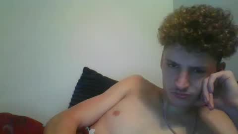 Snapshot of yourbitch1762 chatting on 09.25.25 yourbitch1762 online show from 09.25.25