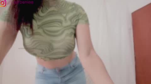 insta  yourboniee online show from 02.12.25