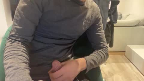 Snapshot of yourboo25 chatting on 03.01.26 yourboo25 online show from 03.01.26