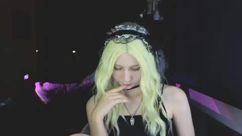 Snapshot of yourcutiegoth chatting on 04.22.26 Vasilisa online show from 04.22.26