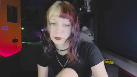 Snapshot of yourcutiegoth chatting on 04.26.26 Vasilisa online show from 04.26.26