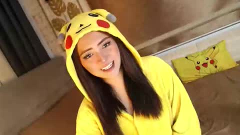 JEN  online show from 10.05.25