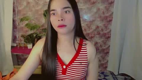 Snapshot of yourdreamgirljenelyn chatting on 05.18.26 Alice online show from 05.18.26