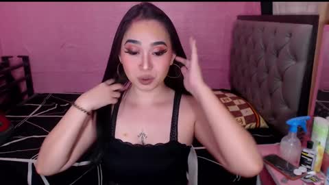 Snapshot of yourdreamisabell chatting on 02.15.25 yourdreamisabell online show from 02.15.25