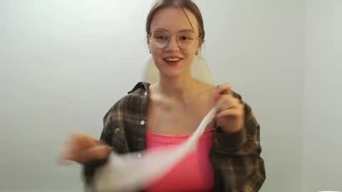 Snapshot of yourdreamray chatting on 06.02.26 Lana online show from 06.02.26