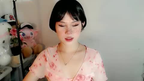 PrettyElla online show from 10.02.25