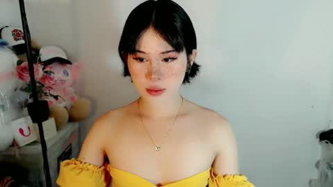 PrettyElla online show from 10.09.25
