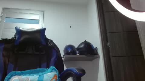yourfavorite_bigclit online show from 06.04.26