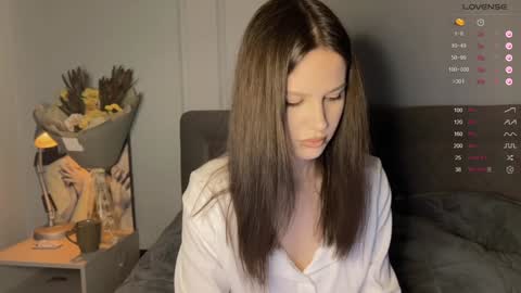 Snapshot of yourher0in chatting on 01.11.25 Aida online show from 01.11.25